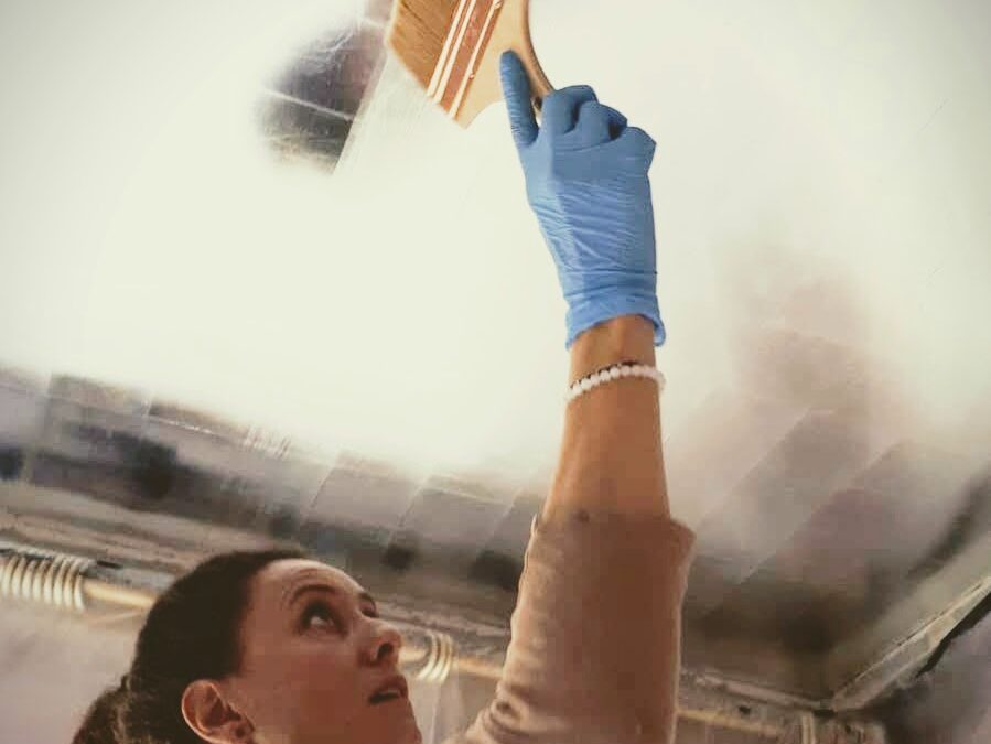 Pose de feuille d’aluminium, finition patinée