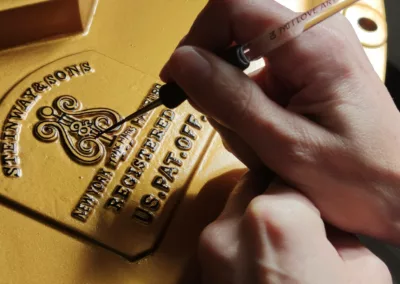 Lettrage pour un piano « Steinway & Sons » – Particulier – Nice