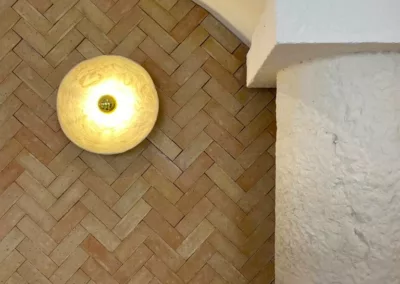 Colonnes peintes en dégradé – Restaurant « Le Clay », Nice