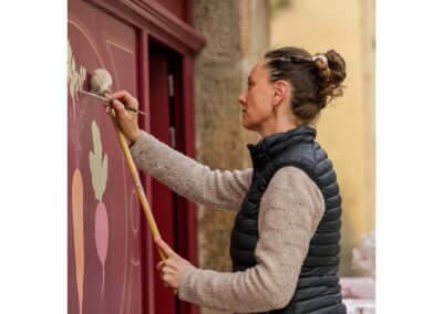 Création d&rsquo;un décor peint pour une devanture – St Félicien, Ardèche.